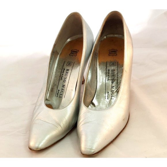 Vintage Bruno Magli Silver Gold Heel Detail Pump Size 7.5 B Italian pump shoes - Picture 2 of 6